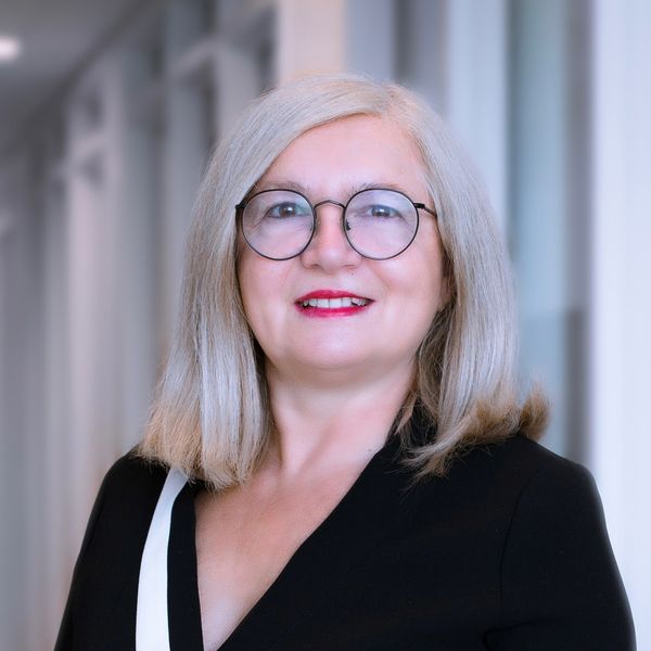 Dr. Florina Moldovan